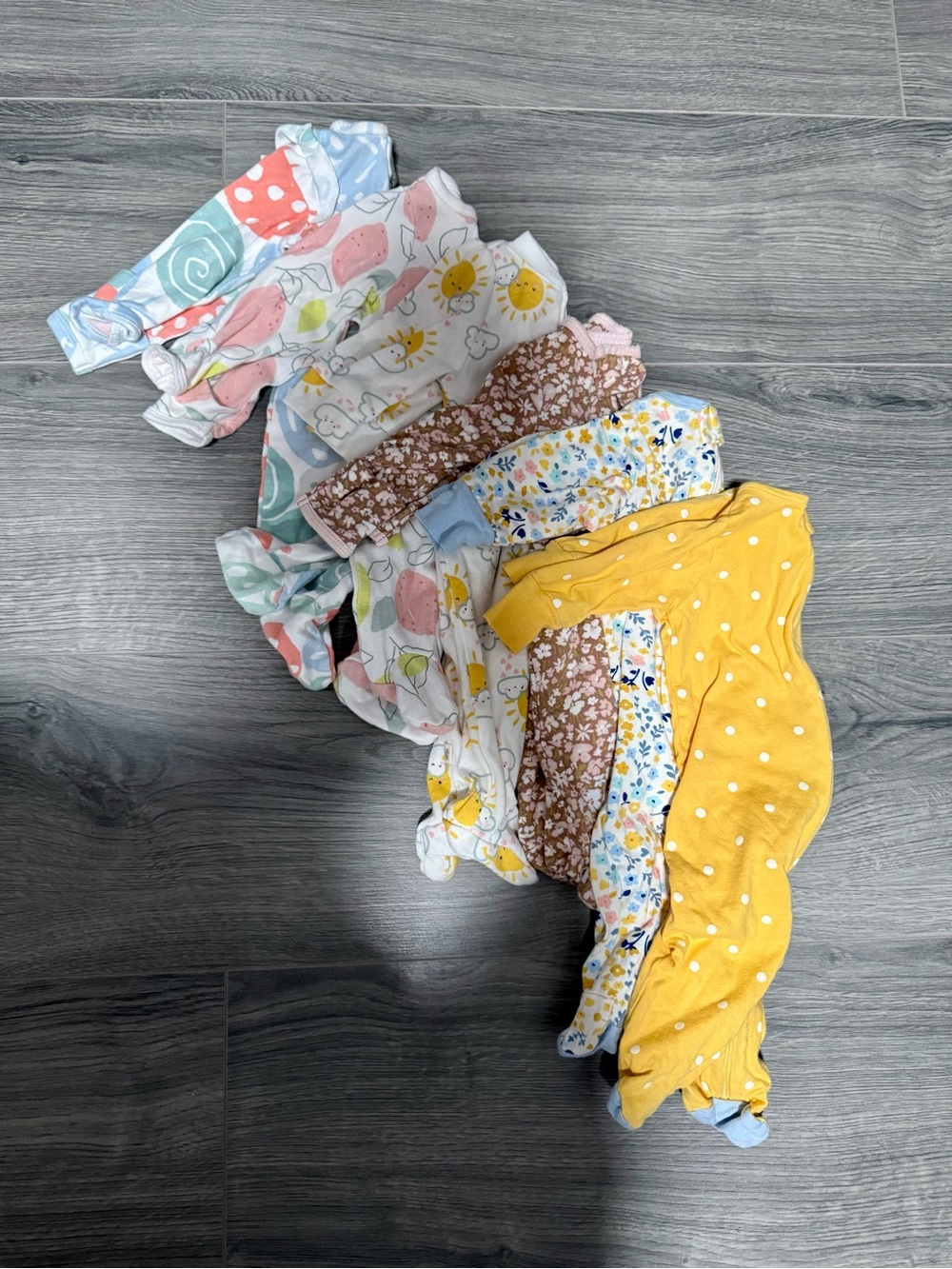 Mixed-Print baby sleepers Set in Yellow, Pink, Blue, Brown